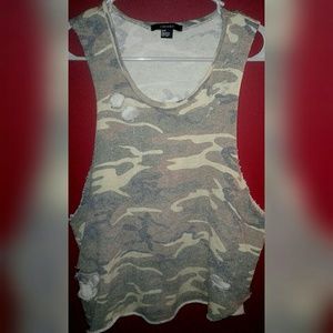 Forever21 Distressed Camo Muscle Tank💥💚